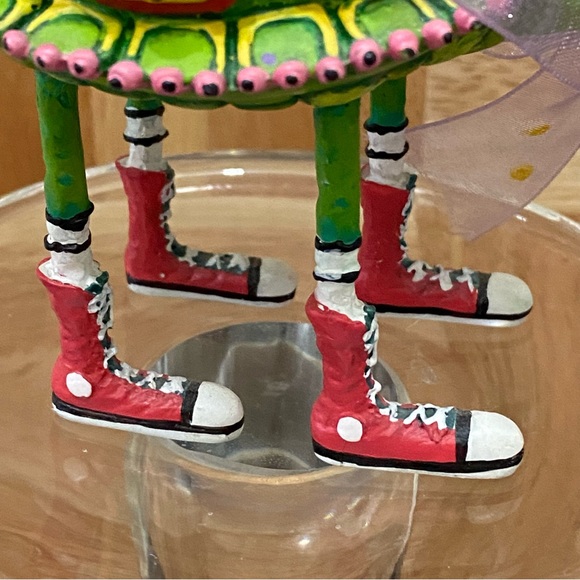 Unique WESTLAND Turtle Red Sneakers Birthday Cake Resin Votive Candle Holder - Picture 12 of 16
